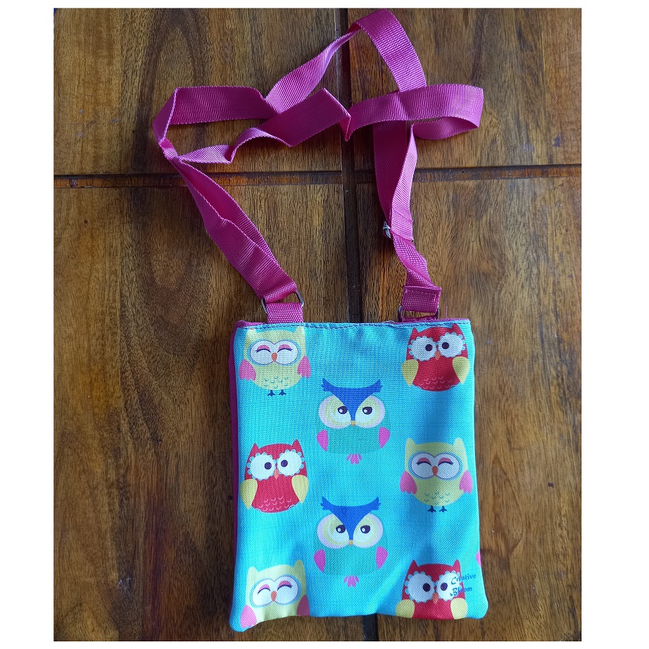 Quirky Owls sling bag